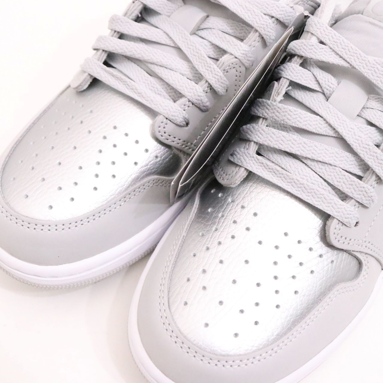 NIKE(ナイキ) Nike Air Jordan 1 Retro Low OG "Silver"