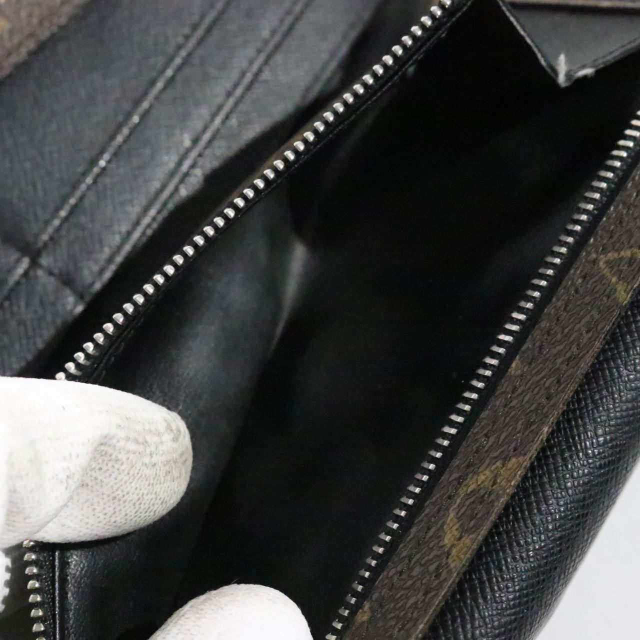 LOUIS VUITTON(ルイヴィトン)