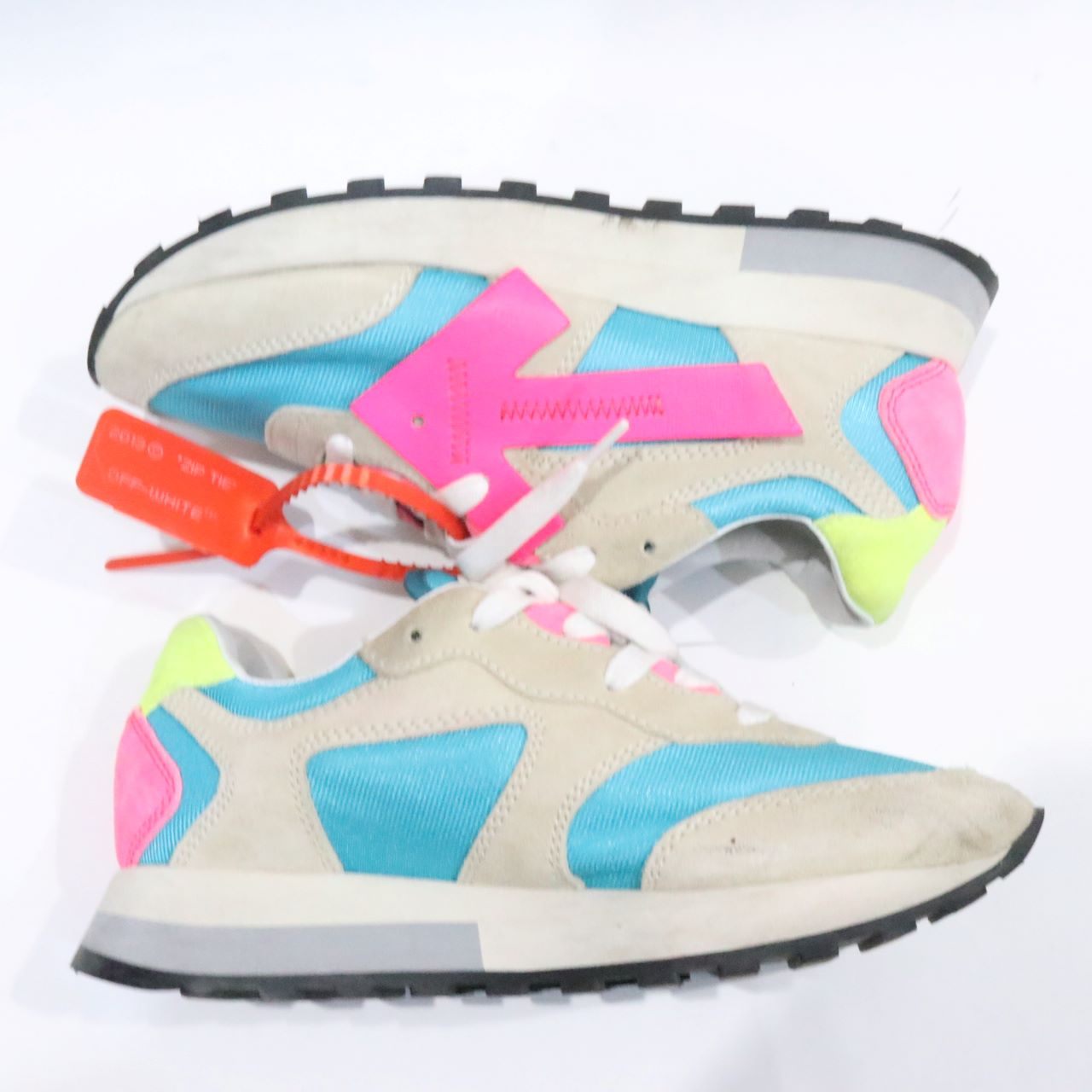 OFF-WHITE(オフホワイト)