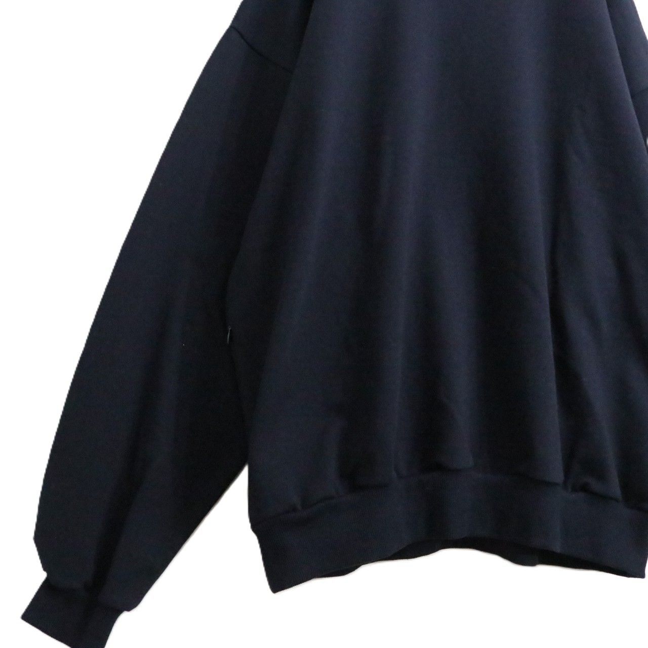 is-ness(イズネス) 25ss CREW NECK SWEAT