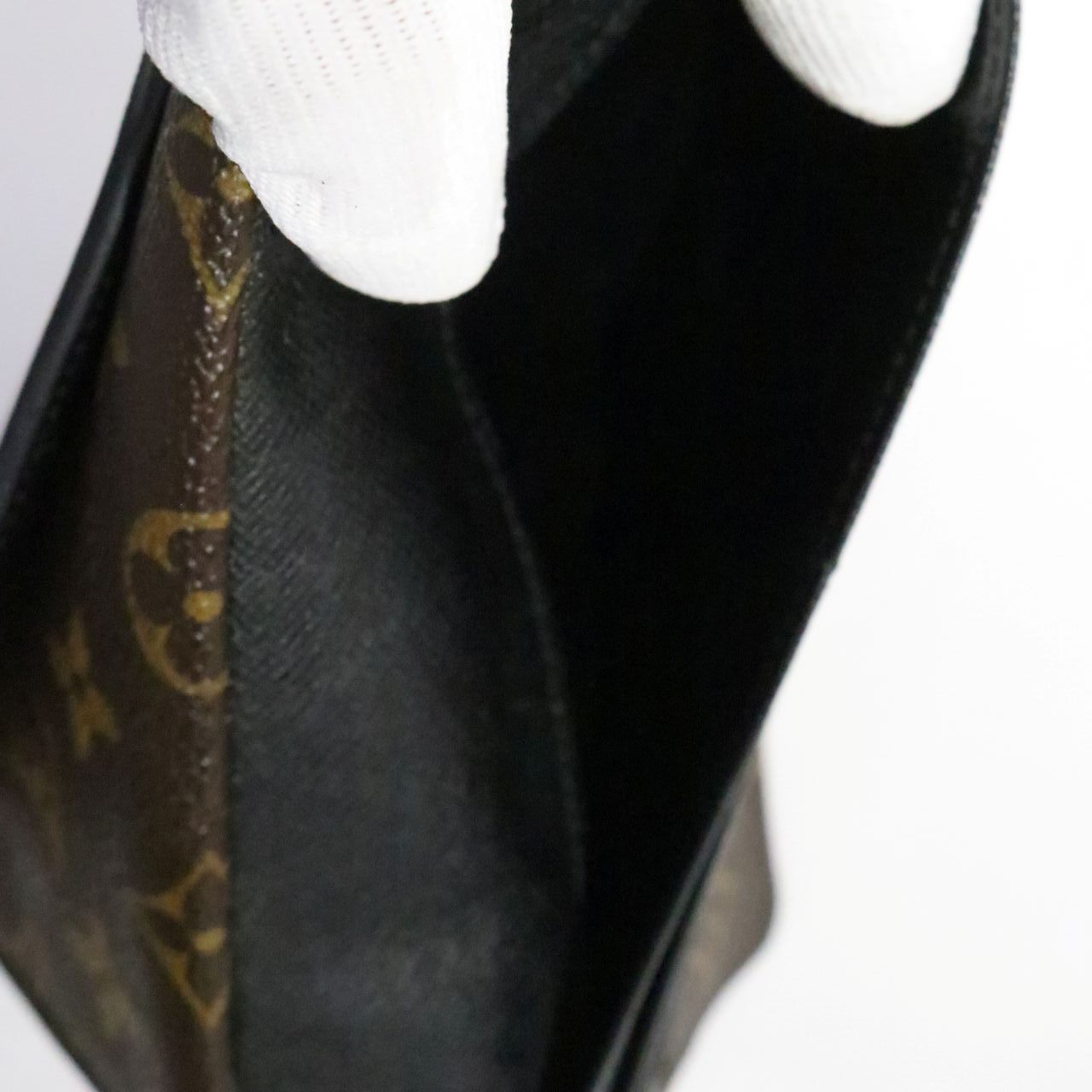 LOUIS VUITTON(ルイヴィトン)