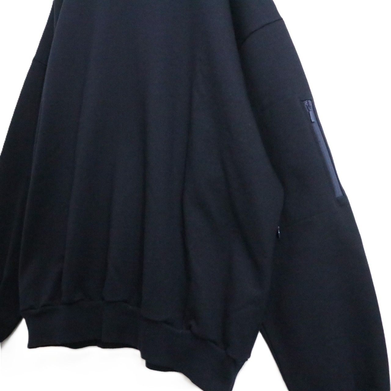 is-ness(イズネス) 25ss CREW NECK SWEAT
