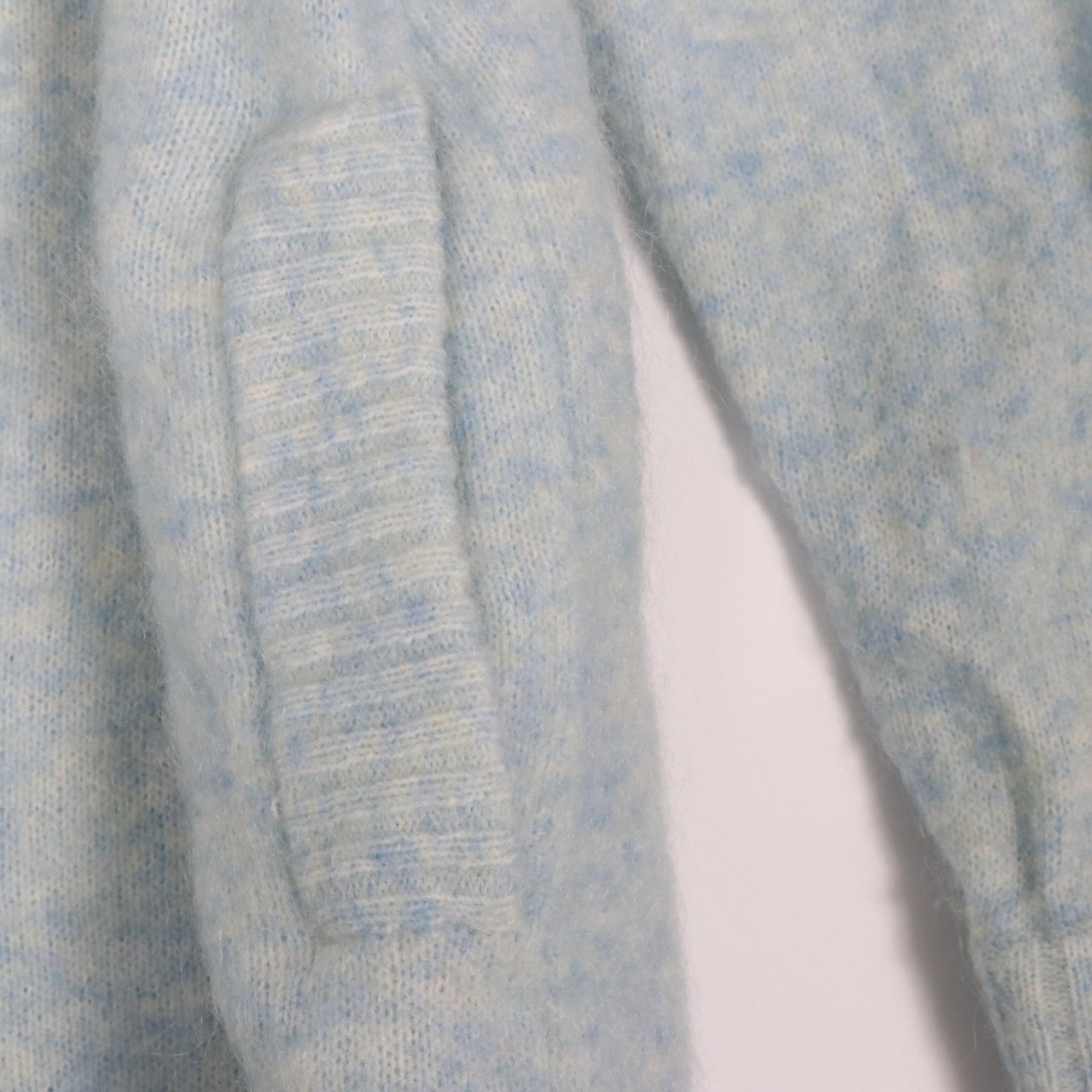 Acne Studios(アクネストゥディオス)