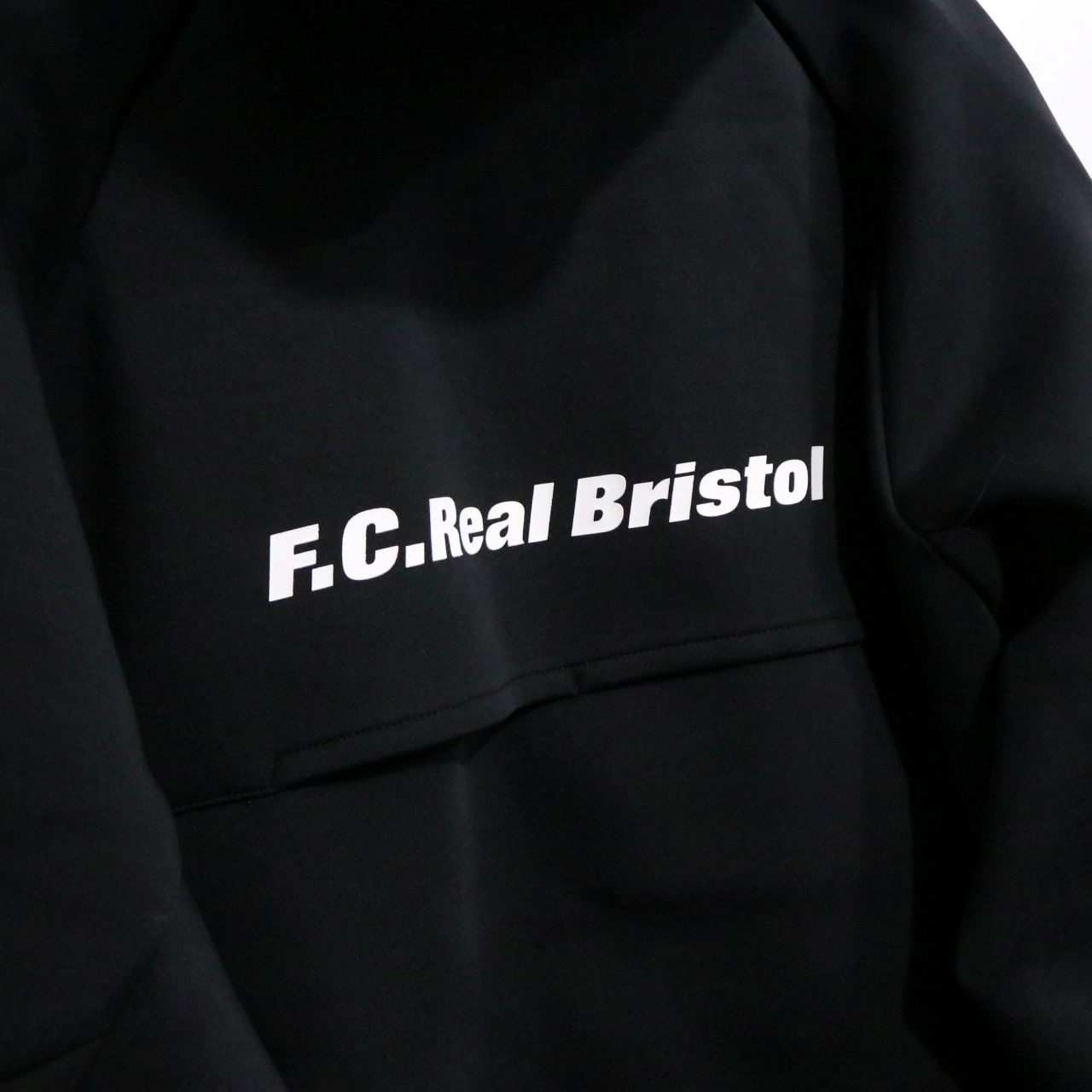 F.C.R.B.(エフシーアールビー)26ss TECH SWEAT VENTILATION HOODIE FCRBー260015