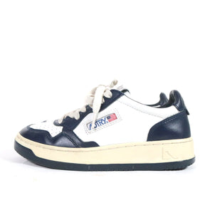 AUTRY| Medalist Low Sneakers "White/Blue" (AULW WB04)