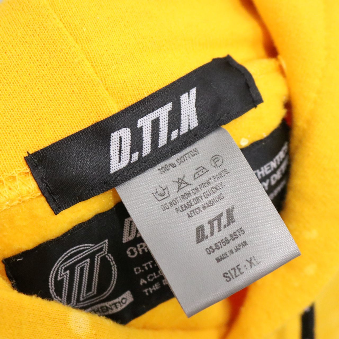 D.TT.K(ディーティーティーケー) Hoodie