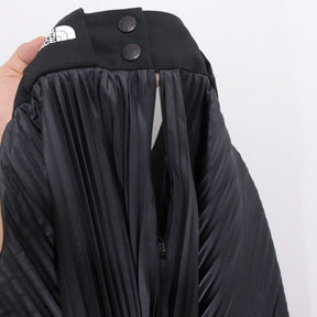 THE NORTH FACE × HYKE | Tec Pleated Skirt "Black" (NBW493HY)