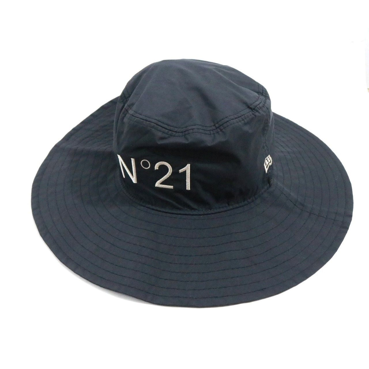 N゜21(ヌメロヴェントゥーノ)