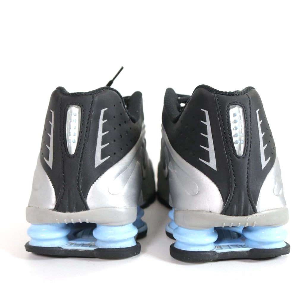 NIKE | SHOX R4 "Metallic Silver/Black" (HQ1988-004)