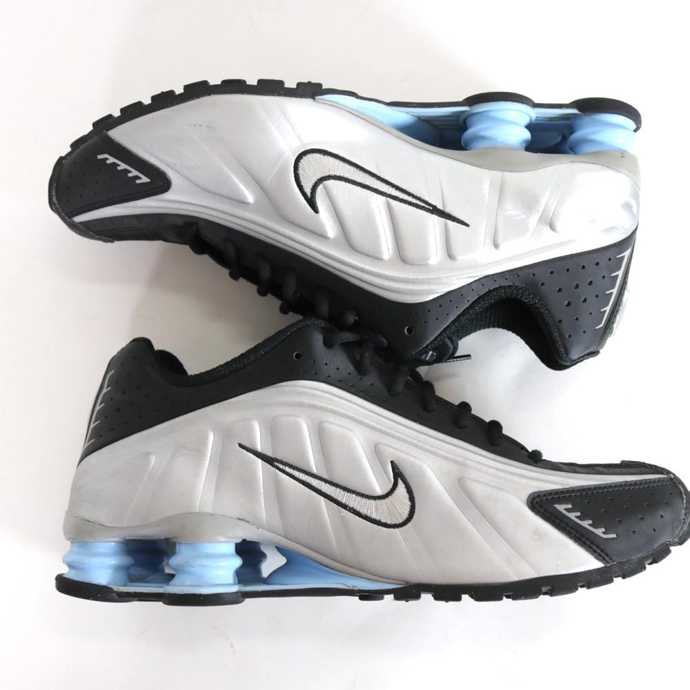 NIKE | SHOX R4 "Metallic Silver/Black" (HQ1988-004)