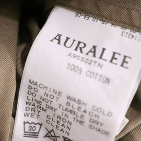 AURALEE(オーラリー)