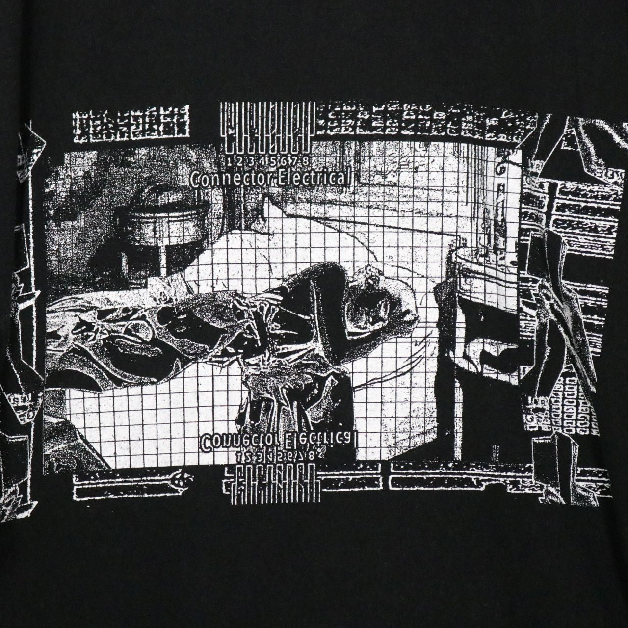 C.E(シーイー) "Connector Electrical" Graphic Tee