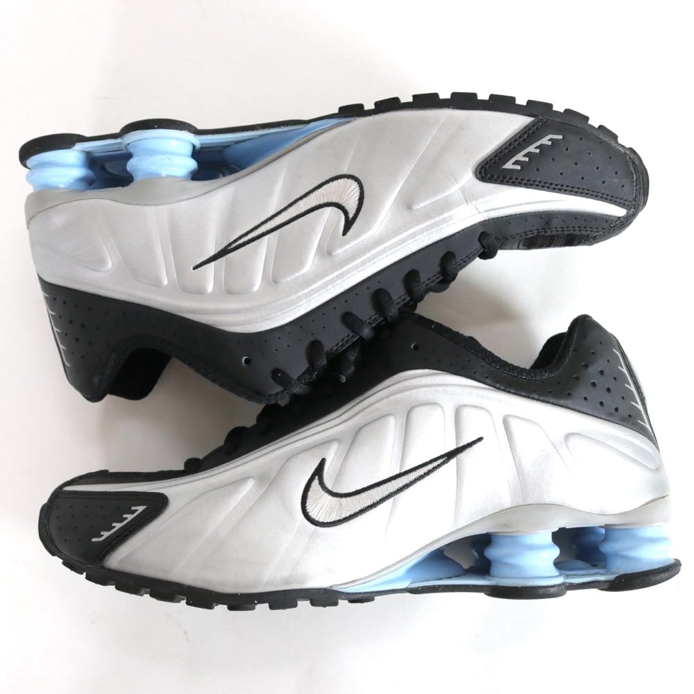 NIKE | SHOX R4 "Metallic Silver/Black" (HQ1988-004)