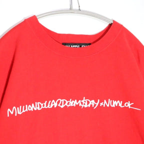Million Dollar Doomsday × NUMLOK | Logo Print T-Shirt "Red"