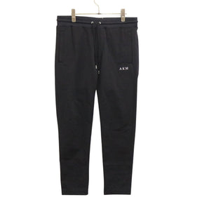 AKM(エーケーエム) COMPACT FRENCH TERRY 1POINT AKM LOGO EASY PANTS