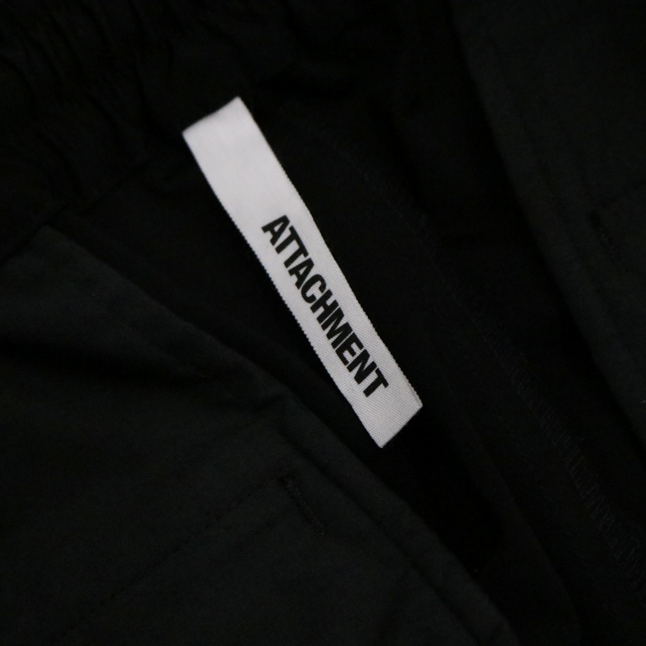 ATTACHMENT(アタッチメント) 22ss Tapered Slacks