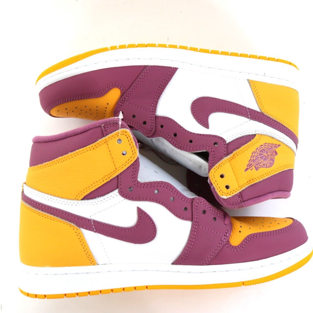 NIKE(ナイキ)AIR JORDAN 1 RETRO HIGH OG "BROTHERHOOD"