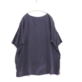 moncao | Washable Silk Drop Tail Crew Neck T-shirt "Navy"