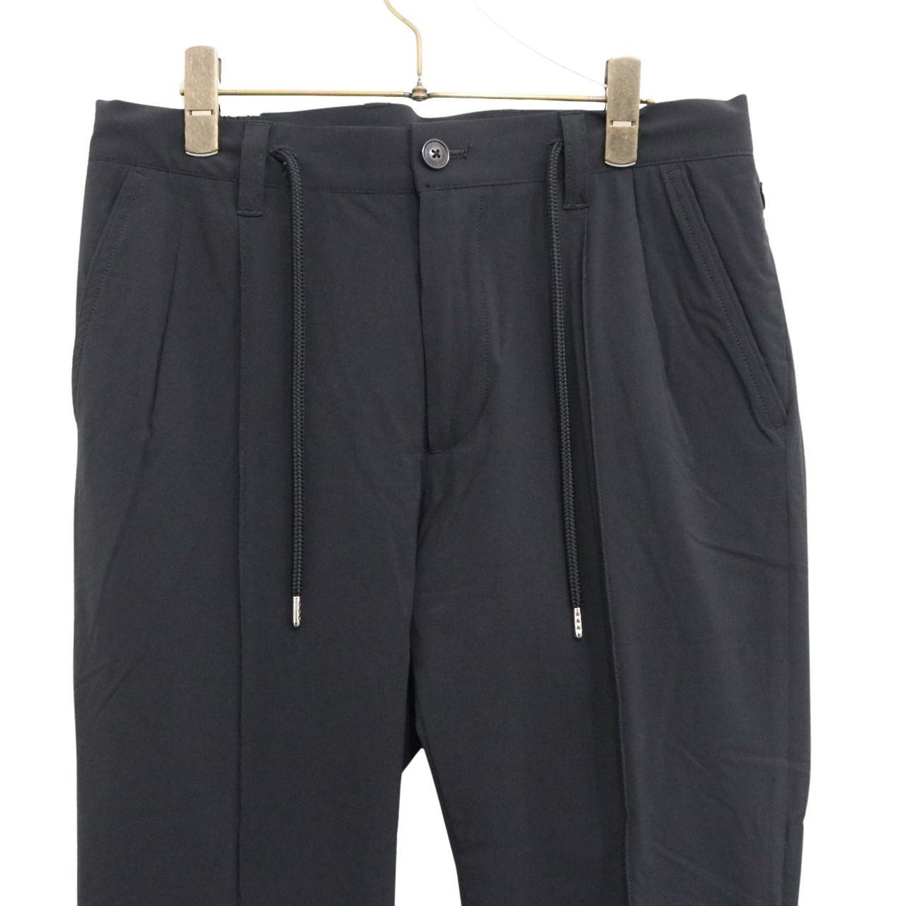 1PIU1UGUALE3(ウノピュウノウグァーレトレ) CREASE SLACKS