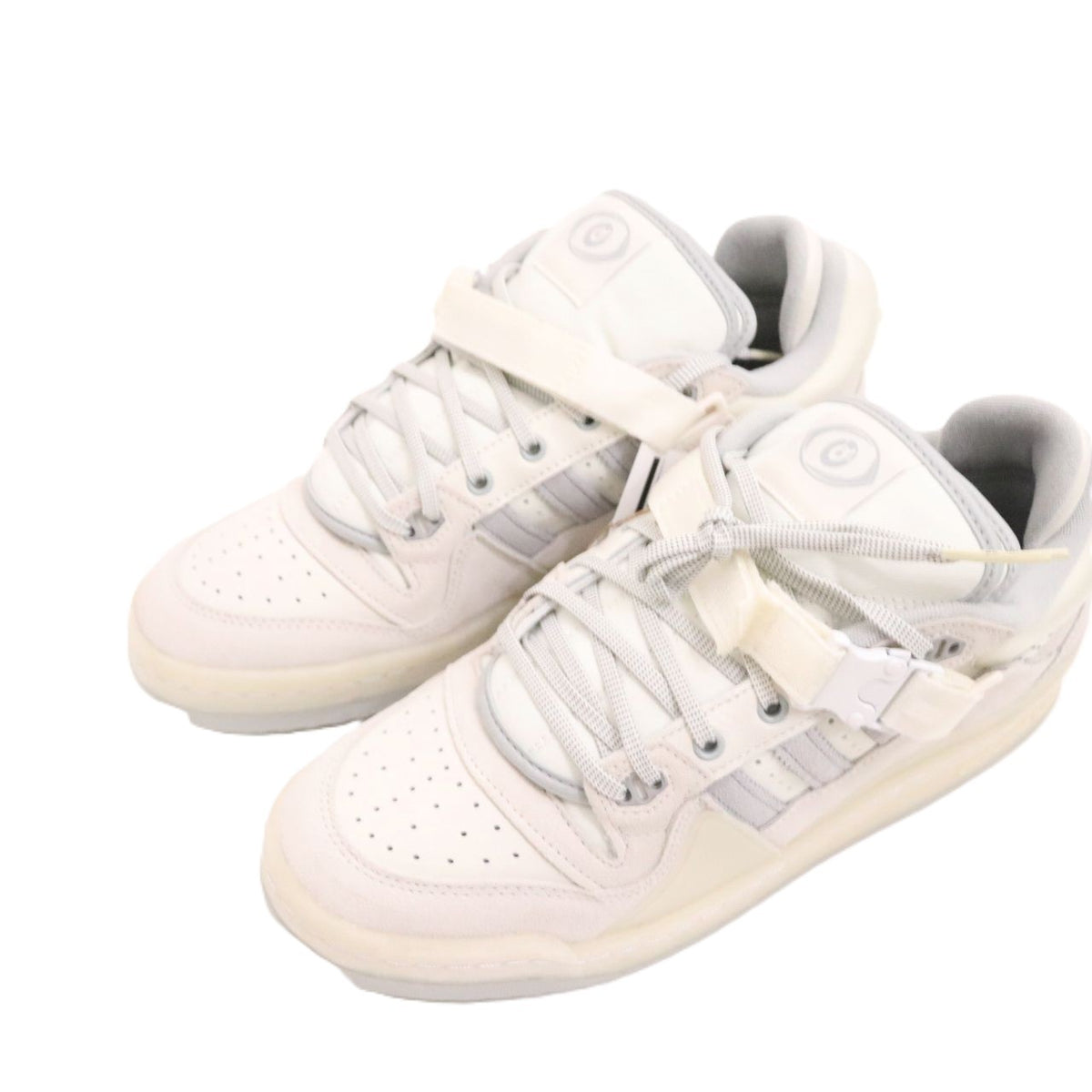 adidas(アディダス)BAD BUNNY × ADIDAS ORIGINALS FORUM LOW "WHITE BUNNY"