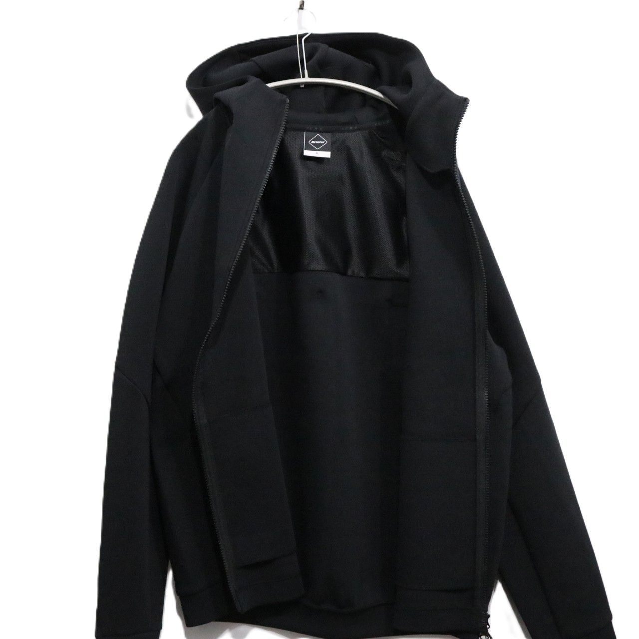 F.C.R.B.(エフシーアールビー)26ss TECH SWEAT VENTILATION HOODIE FCRBー260015