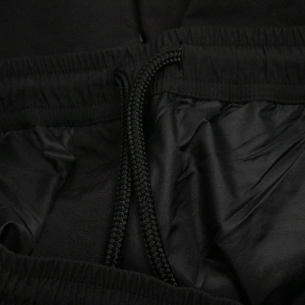 The Ennoy Professional(ザエンノイプロフェッショナル)23AW NYLON PADED PANTS