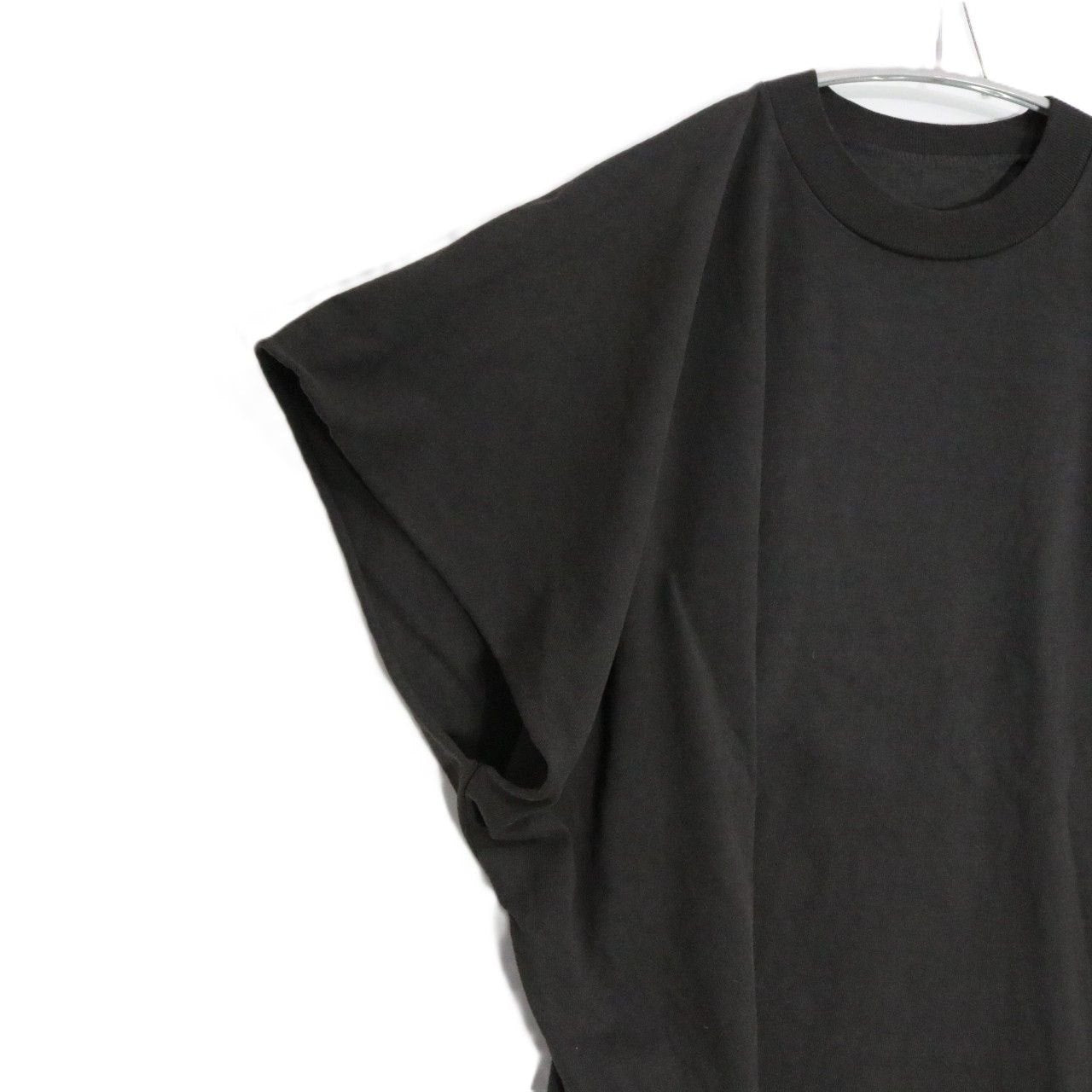 YEEZY(イージー)GOSHA ONE BOX TEE